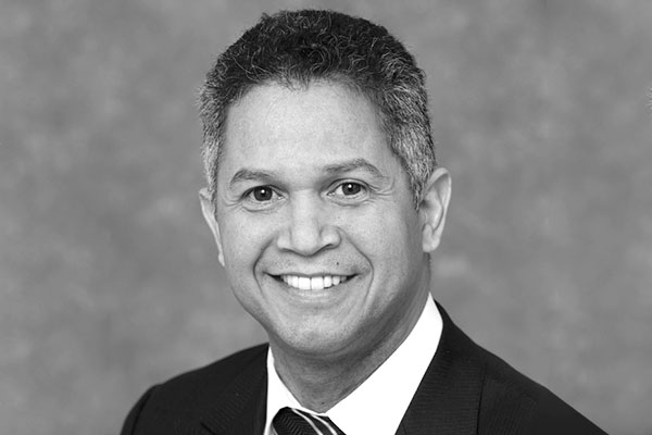 Dr. Lupo Villega